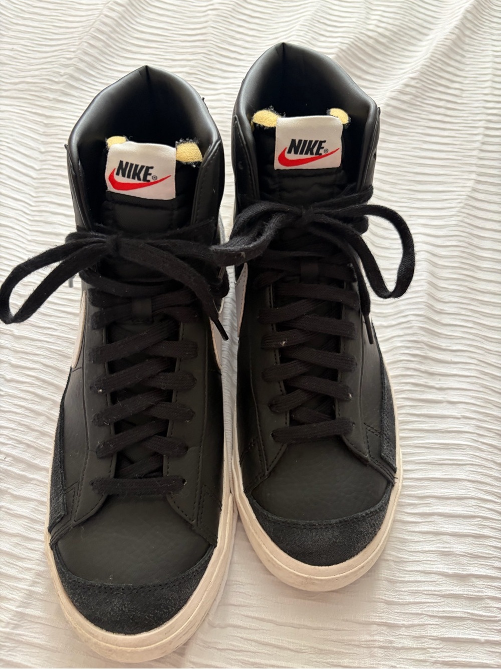 Nike Blazer Men's Black/White Hi-Top Casual Sneakers - Hardly Worn - Picture 2 of 4